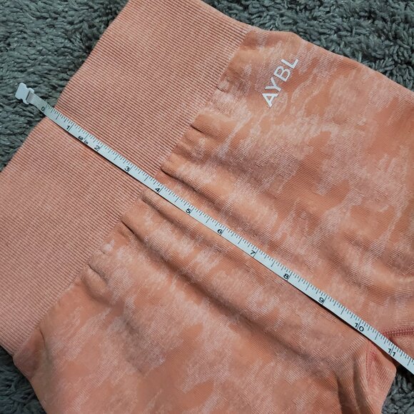 Aybl Seamless Leggings Camo Peach Weightless - Size XS - Picture 6 of 9